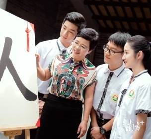 广雅中学入学礼。资料图片 广雅中学入学礼。资料图片